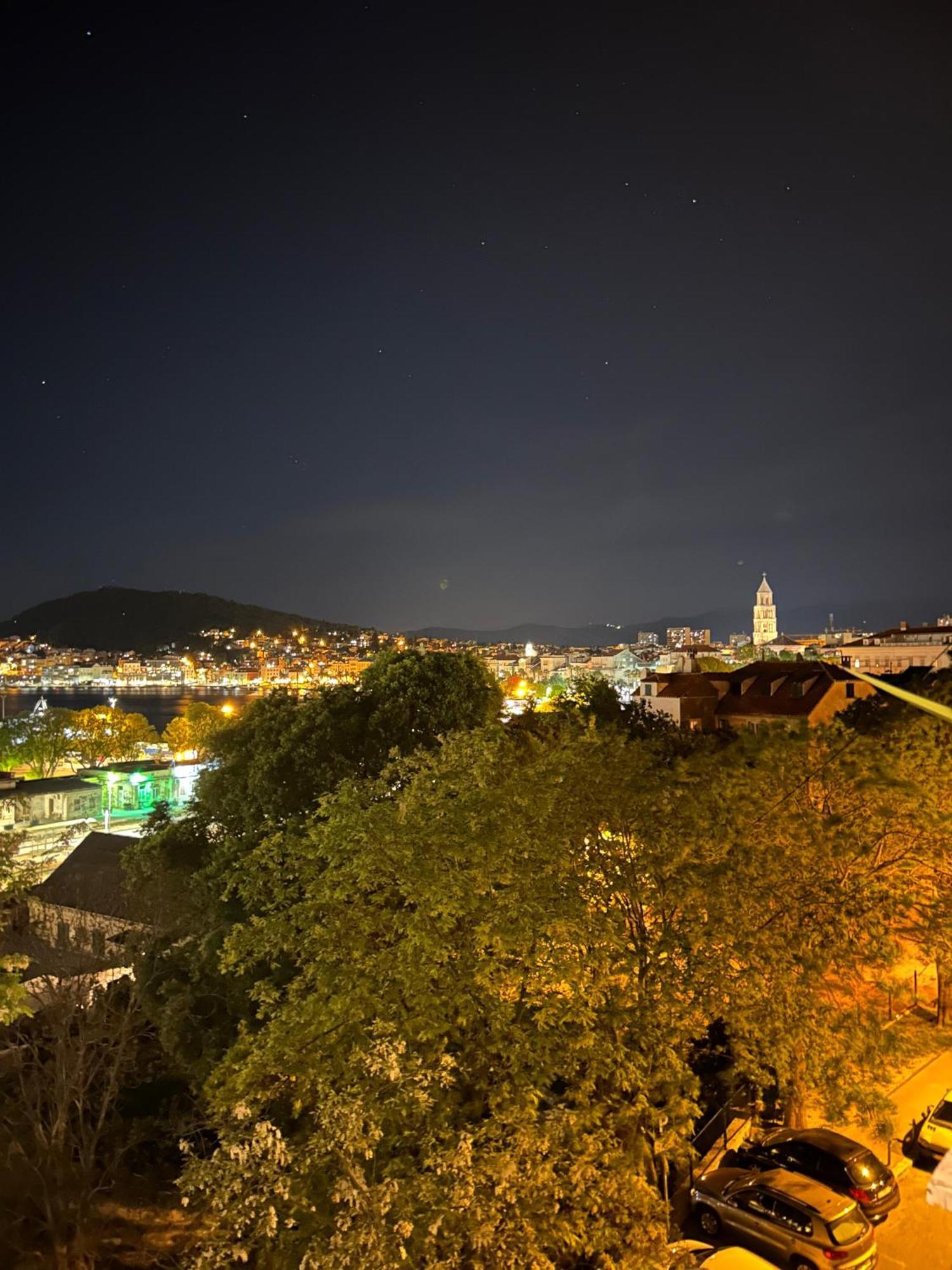 Bregos Superior - Unique Design 3-br - Unbelievable Panoramic View Of - Walking Distance From Unesco Palace And Bacvice - Free Parking - Buralux Apartmán Split