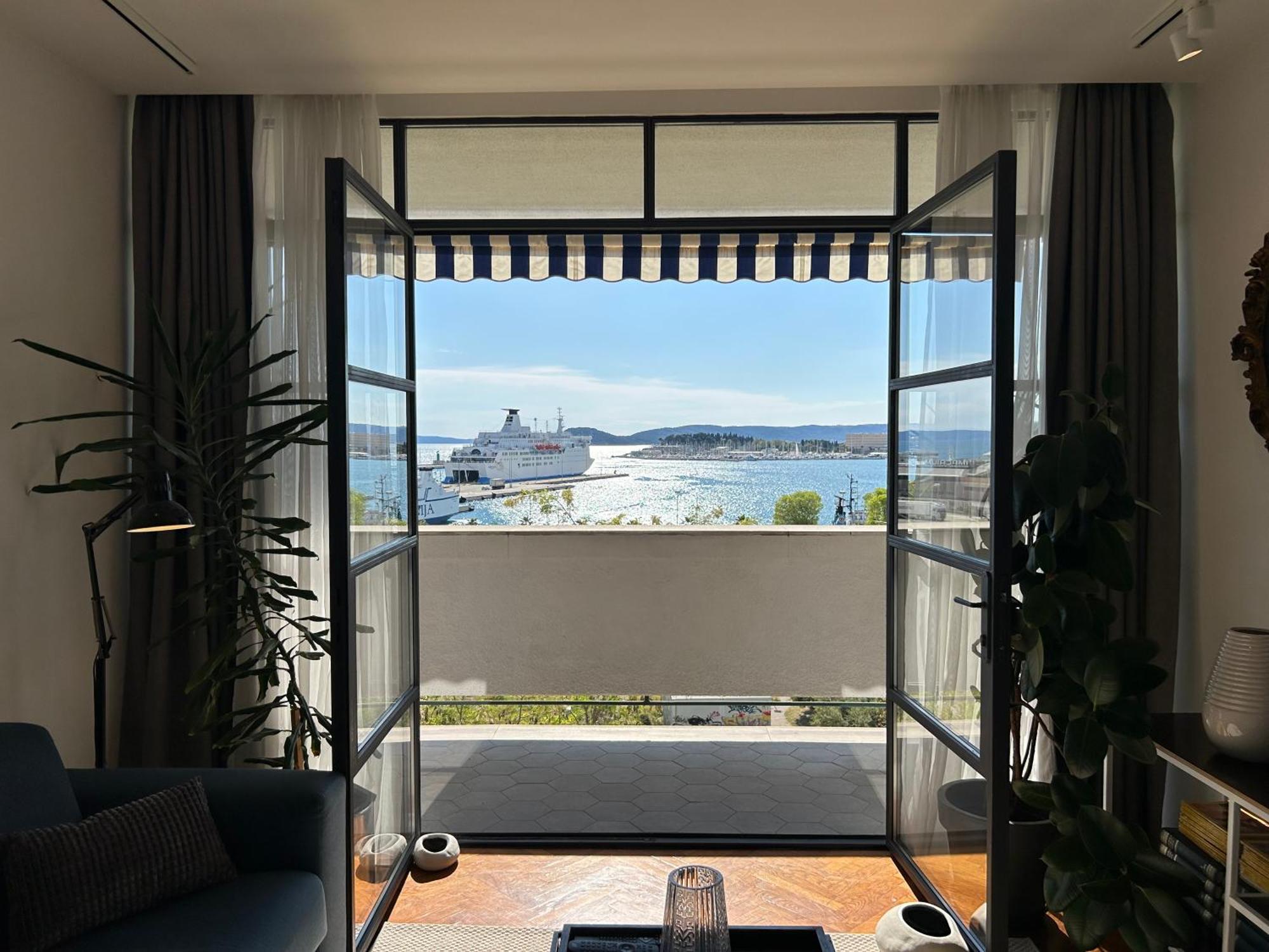 Bregos Superior - Unique Design 3-br - Unbelievable Panoramic View Of - Walking Distance From Unesco Palace And Bacvice - Free Parking - Buralux Apartmán